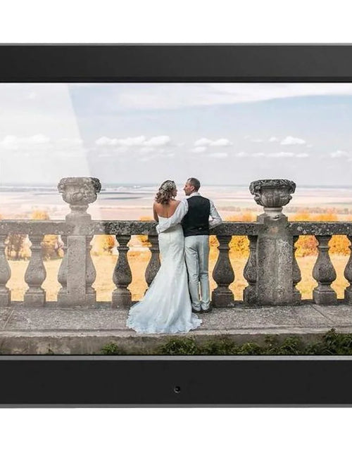 Load image into Gallery viewer, 8&quot; Slim Digital Photo Frame with Auto Slideshow (1024 X 768 Resolution, 4:3 Aspect Ratio)

